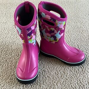 Bogs girls pink winter boots size 3